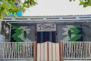 هتل Central House Karimunjawa Mitra Reddoorz
