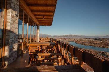 هتل Wooden House