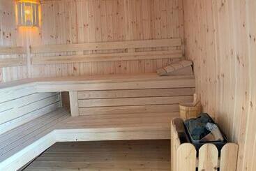 هتل Wooden House