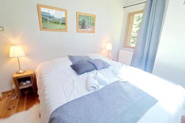 Жильё для туристов Les Cimes Blanches Cledicihome Chalet 10 Pers Spa & Grand Terrain 4 Minutes Des Pistes