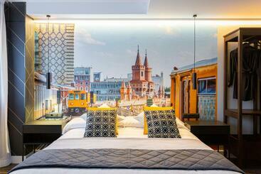 پانسیون Fly Rooms Madrid Airport