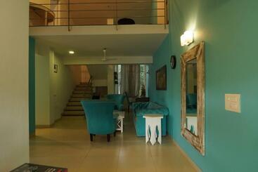 The High By Le Pension Stays