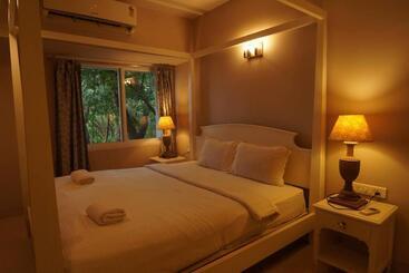 The High By Le Pension Stays