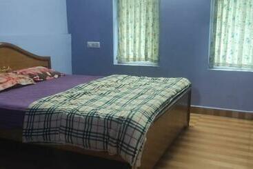 تختخواب و صبحانه Kps Cottage