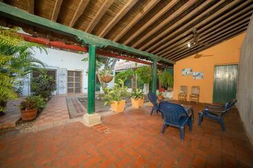 پانسیون Casa Serrano Callejón De Don Blas 3 Hab Carreto