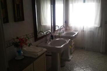 پانسیون Guest House Attico Della Vittoria