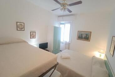 پانسیون Guest House Attico Della Vittoria