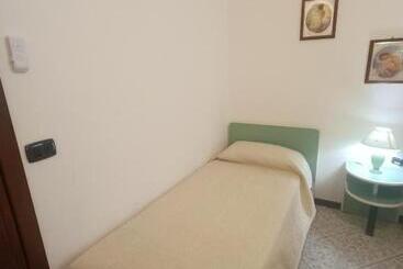 پانسیون Guest House Attico Della Vittoria