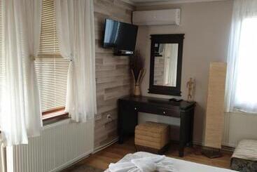 پانسیون Guest House Juja