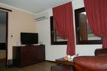 پانسیون House Diona