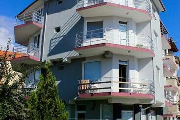 膳宿费 Villa Maris