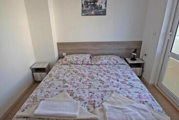 膳宿费 Villa Maris