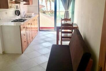 Surfzone Beachside Apartments