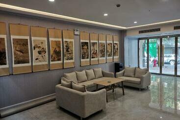 金榜及第连锁酒店（新百广场地铁站店）