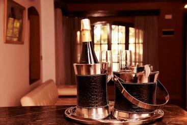 تختخواب و صبحانه Sanafir Hotel   El Pacha Suites Sharm   Adults Only