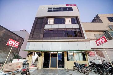 Flagship Hotel Relax Inn