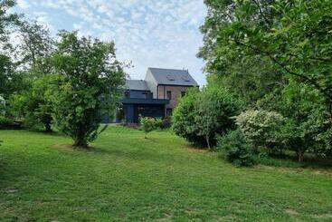 Gîte  Il Y A  11 à 13 Pers #nature #familles #calme #pas D Abus D Alcool