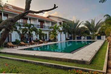 酒店 The Reef Resort