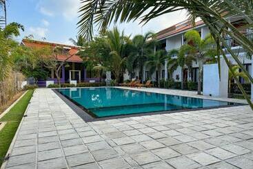 酒店 The Reef Resort