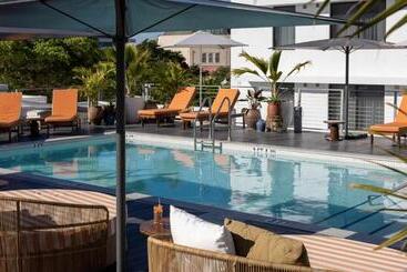 هتل Uma House By Yurbban South Beach