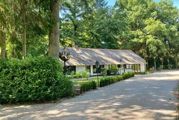 Huisje Aan De Bosrand   Veluwe