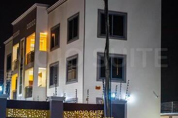 Mojo Apartment, Tema