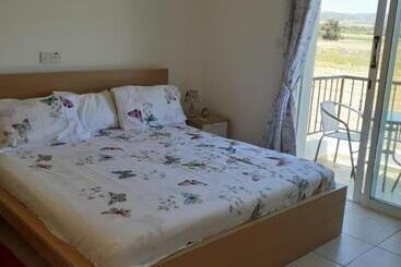 Beautiful 2 Bed House In Mandria Paphos - Mandria