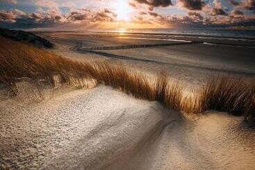 Calais Beach, Enjoy !