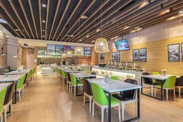 Atour Hotel Suzhou Wangting