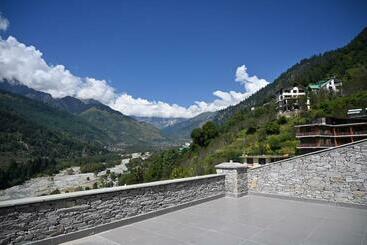 هتل The Khar Manali