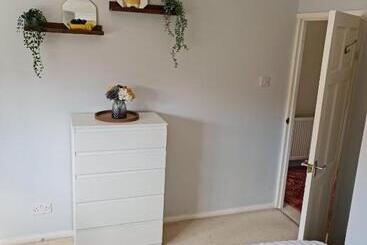 Onyx Bay   Whole Apartment   Wifi   Beach   2 Bed   Broadstairs Town