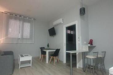 Apartamentos Las Trece Llaves Jacuzzi Bajo Reserva