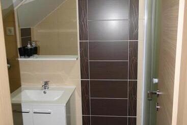 تختخواب و صبحانه Guesthouse Prenočišča širec
