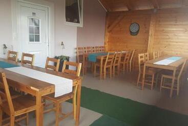 تختخواب و صبحانه Guesthouse Prenočišča širec