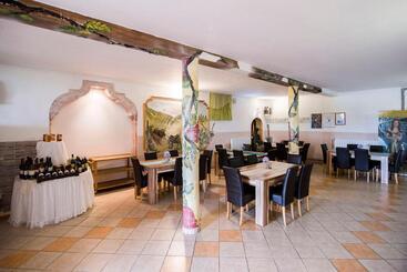 تختخواب و صبحانه Guesthouse Prenočišča širec