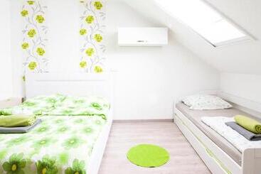 تختخواب و صبحانه Guesthouse Prenočišča širec