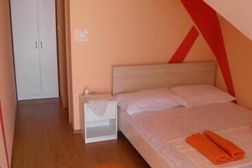 تختخواب و صبحانه Guesthouse Prenočišča širec