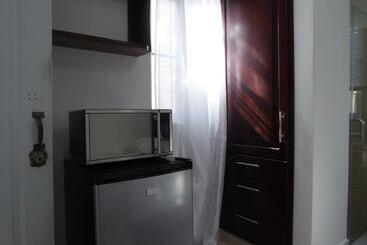 تختخواب و صبحانه Cozy Studios Private Entrance Hs Internet Ac Hot Water Backup Generator Near The Beach