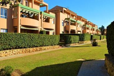 Bonito Apartamento Con Jardín Privado En Novo