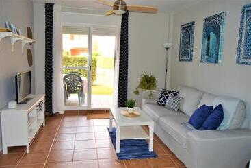 Bonito Apartamento Con Jardín Privado En Novo