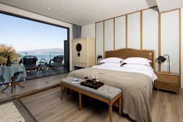 هتل Dali Beauty Seaview B&b
