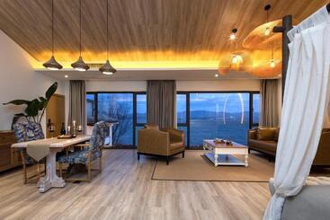 هتل Dali Beauty Seaview B&b