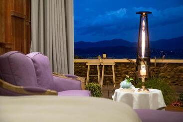 هتل Dali Beauty Seaview B&b