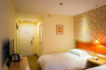 هتل Home Inn Bengbu Railway Station