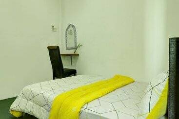 هتل Spot On 90432 Brilliant Home