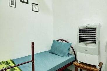 هتل Spot On 90432 Brilliant Home