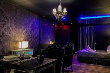 관광객 아파트 Nouveau   Luxure   Secret Suite   Jacuzzi