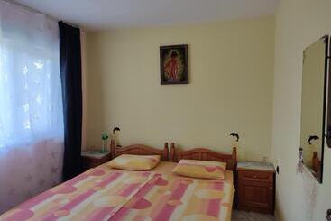 膳宿费 къща за гости василеви синеморец   Guest House Vasilevi Sinemorets