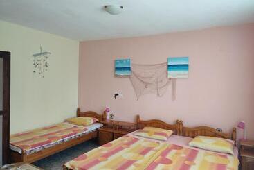 膳宿费 къща за гости василеви синеморец   Guest House Vasilevi Sinemorets
