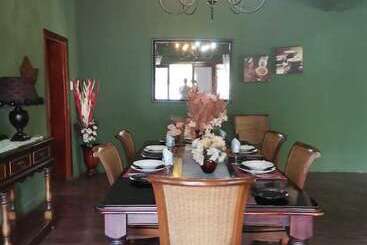 پانسیون Bono Luxury Guesthouse